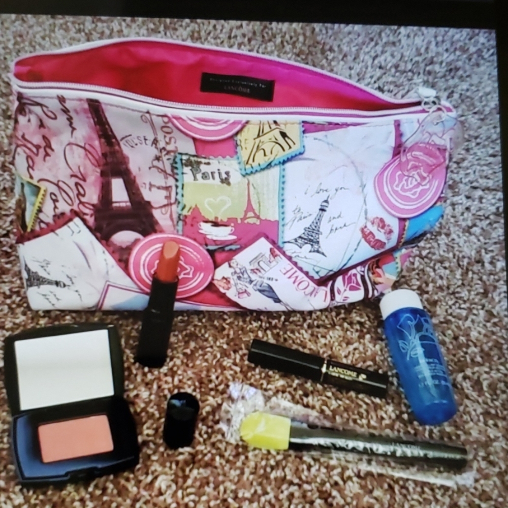 Cosmetic bag👝